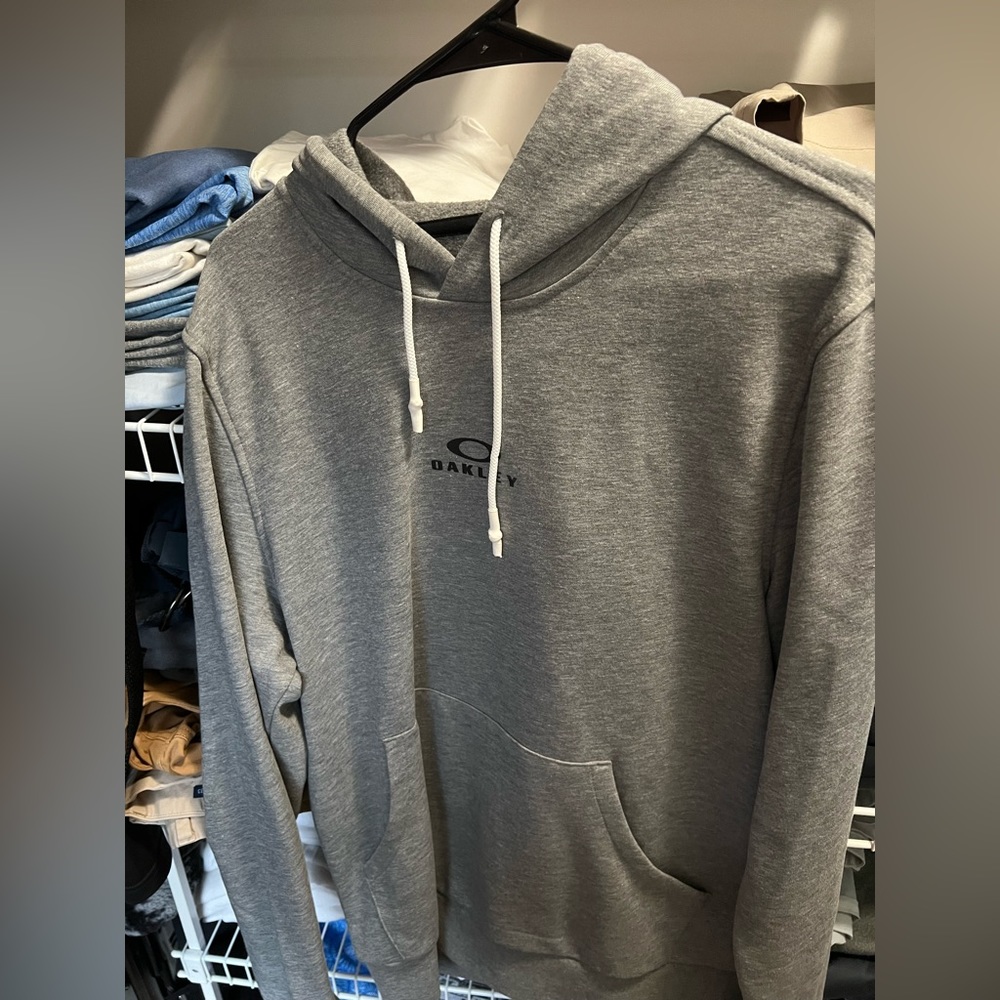 Oakley sweatshirt
